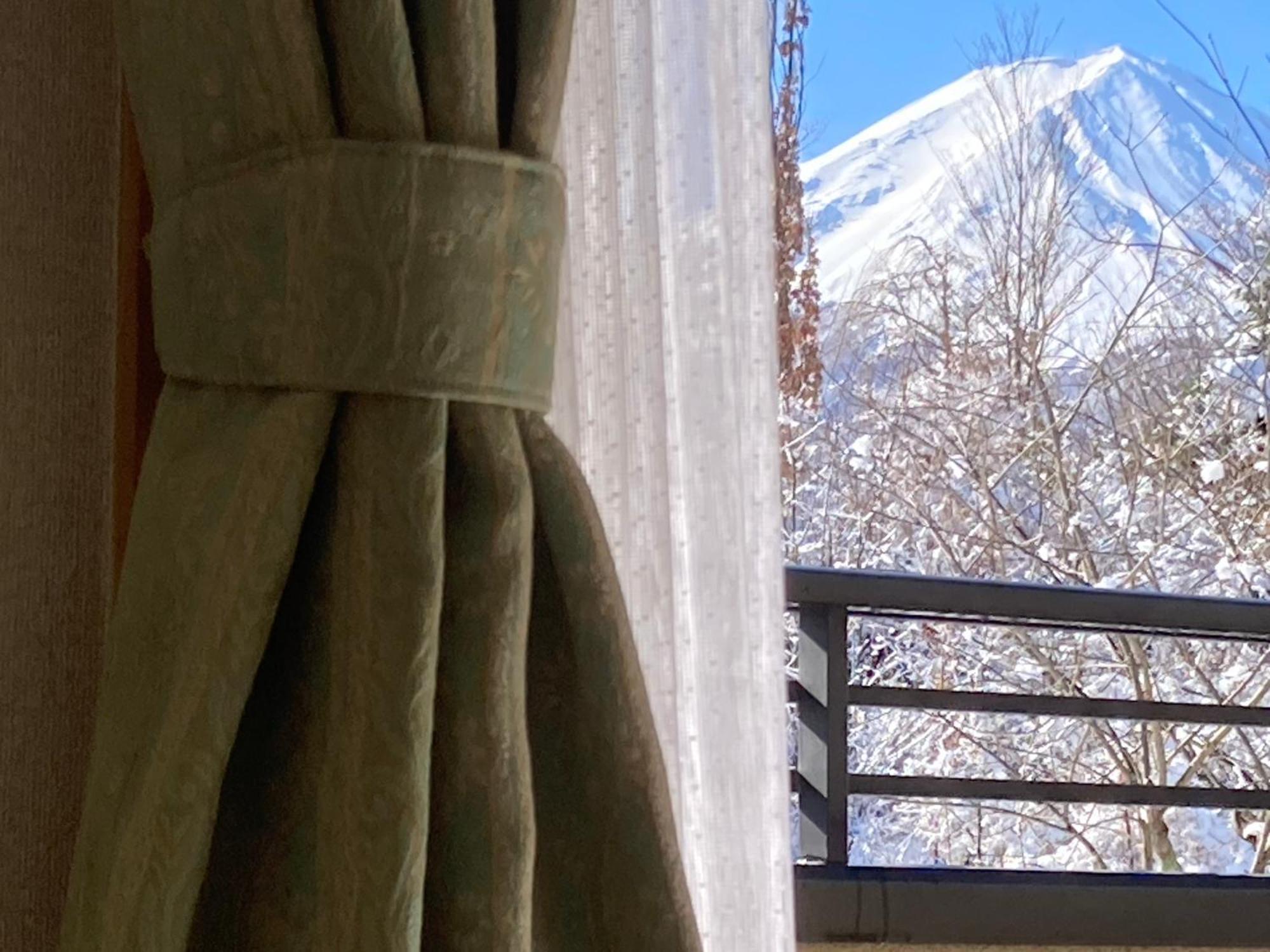 富士の樱house 宝栄 Villa Fujikawaguchiko Exteriör bild