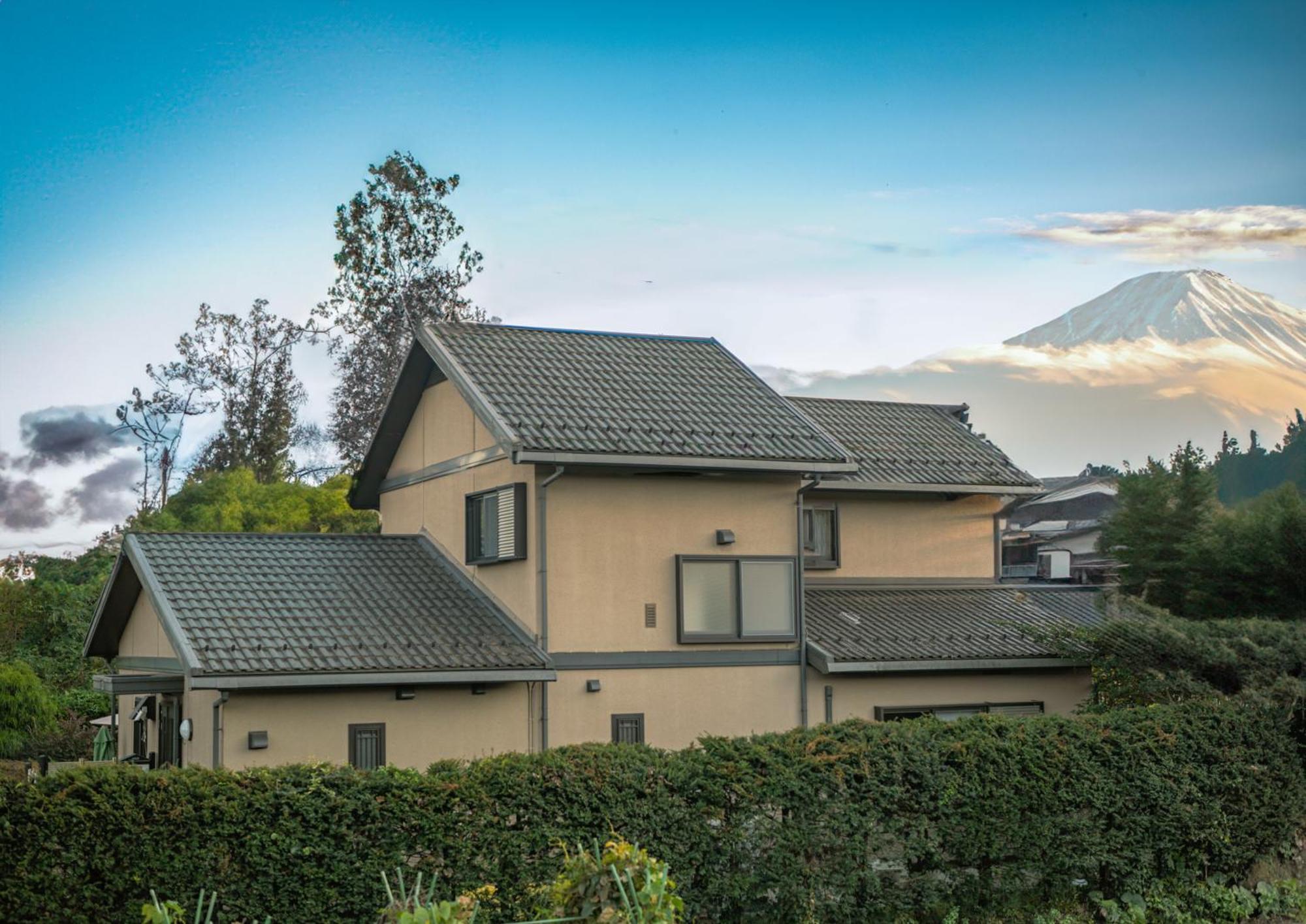 富士の樱house 宝栄 Villa Fujikawaguchiko Exteriör bild